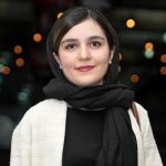 مونا احمدی
